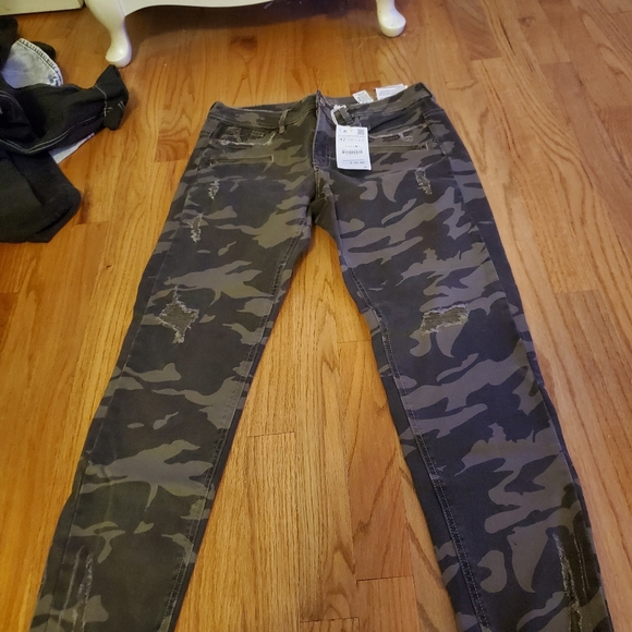 Zara Camo Jeans - Picture 5 of 12